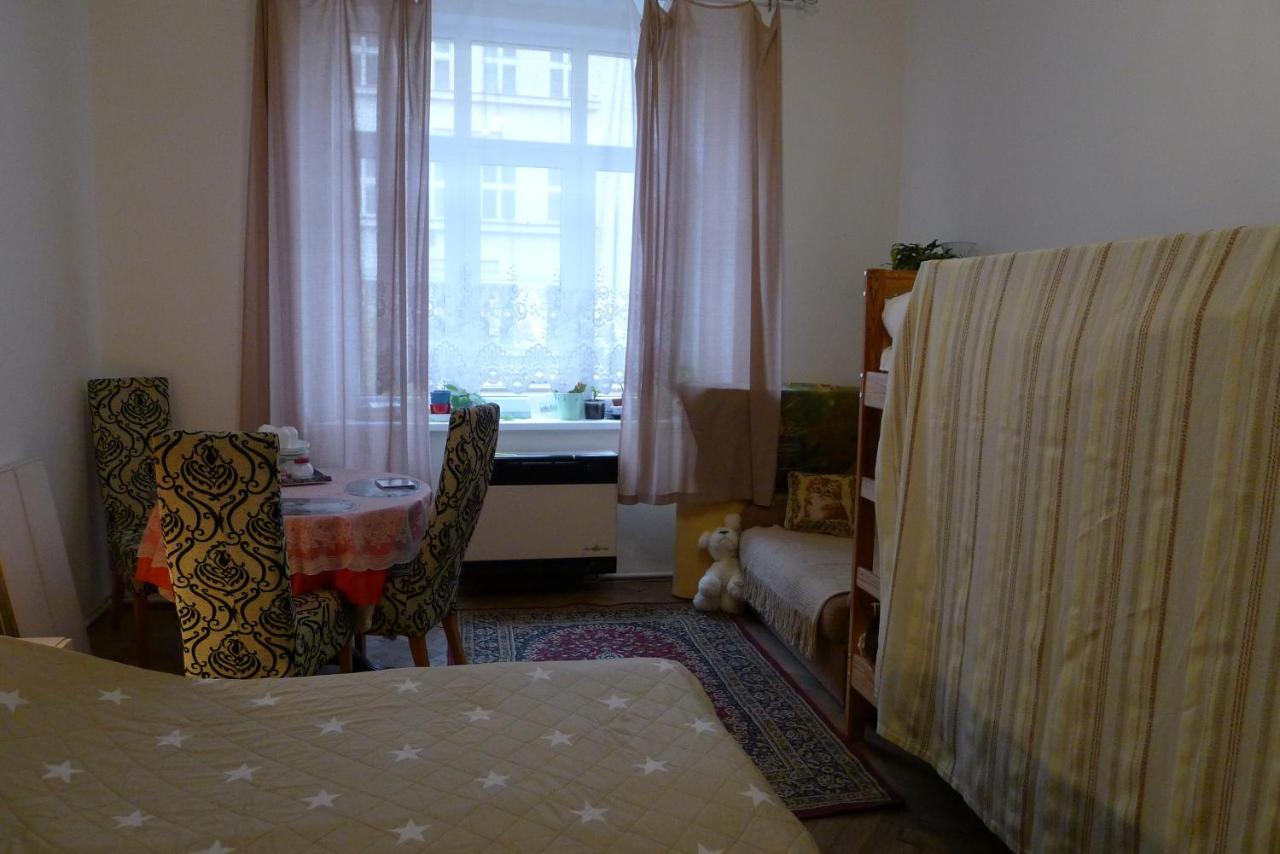 Cozy Modest Room For 2 Or 3 Persons Praag Buitenkant foto