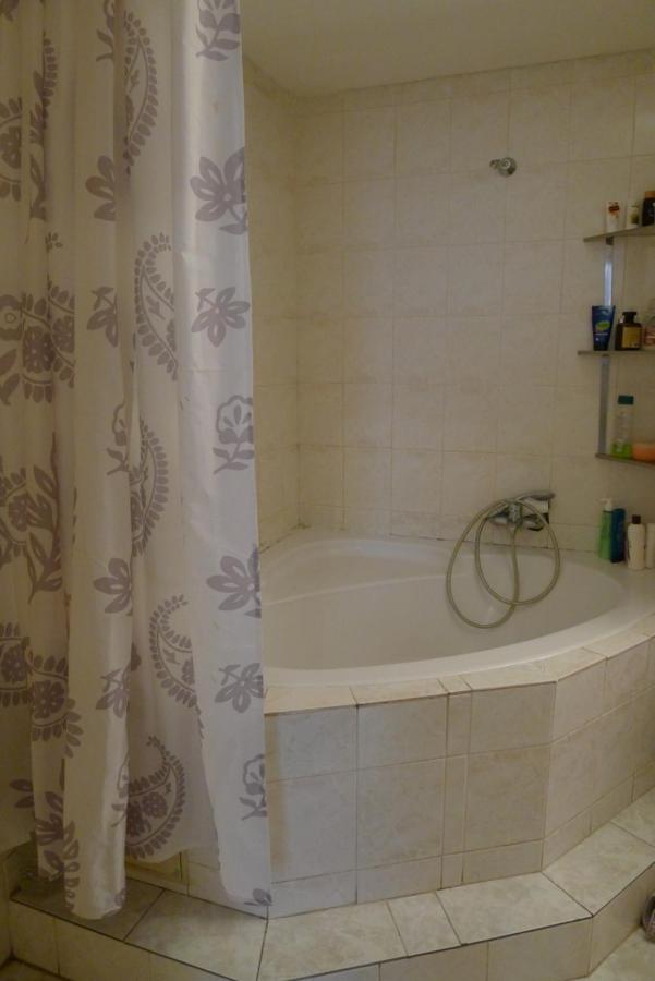 Cozy Modest Room For 2 Or 3 Persons Praag Buitenkant foto