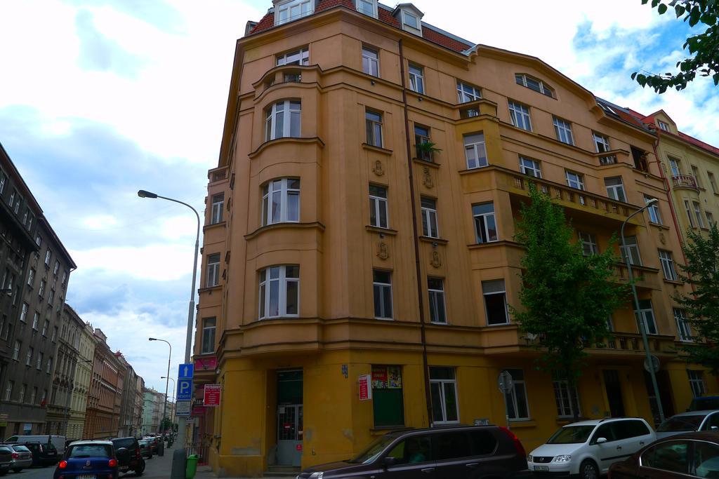 Cozy Modest Room For 2 Or 3 Persons Praag Buitenkant foto